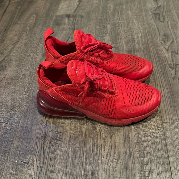 air maxes - Picture 1 of 4